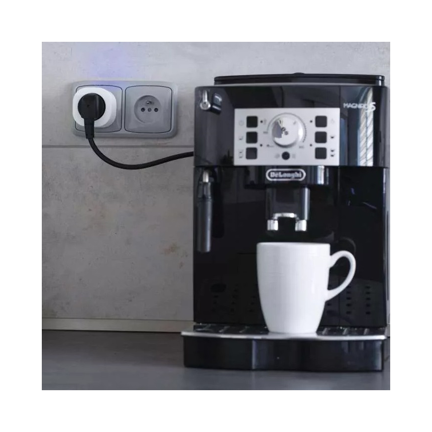 Smart kontakt GoSmart 3680W/230V/16A Wi-Fi Tuya