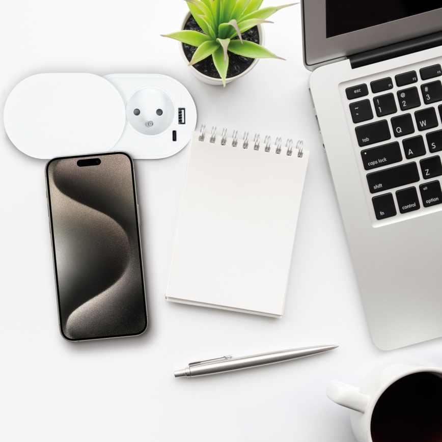 Infällt vägguttag 20W 1 uttag + USB A+C vit