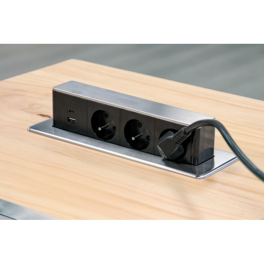 Uttagspelare för bordsskiva 3x230V + USB-A + USB-C