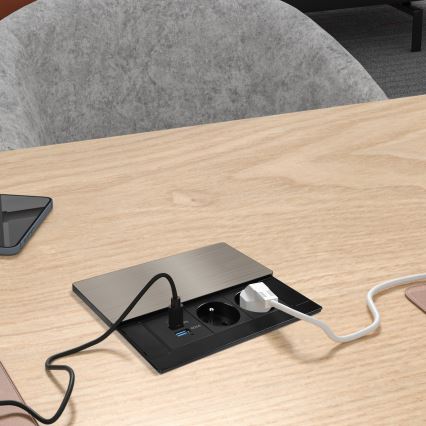 Infällt vägguttag med 65W trådlös laddning, 2 uttag + USB-A + USB-C