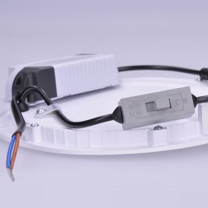 LED-infälld takarmatur LED/12W/230V 3000/4000/6000K diam. 17 cm vit