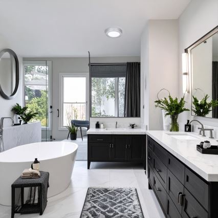 LED 2-i-1 yt-/infälld panel 12W/230V 3000/4000/6000K Ø17 cm IP54 silverfärgad