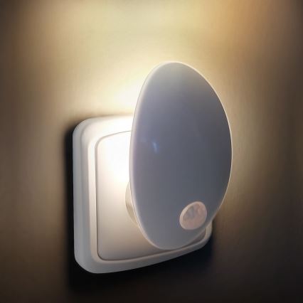 LED Nattlampa med sensor för vägguttag LED/0,7W/230V 3000K