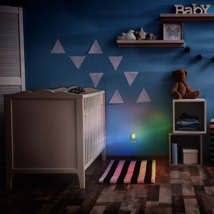 LED RGB Orientation socket belysning med en dusk sensor LED/0,5W/230V