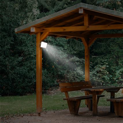 LED Utomhusstrålkastare med en sensor LED/20W/230V 4000K IP44