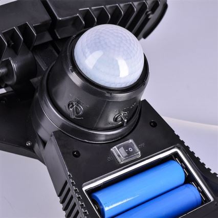 Solight WO772 - LED Sollampen Strålkastare med sensor 2000mAh LED/8W/3,7V IP44