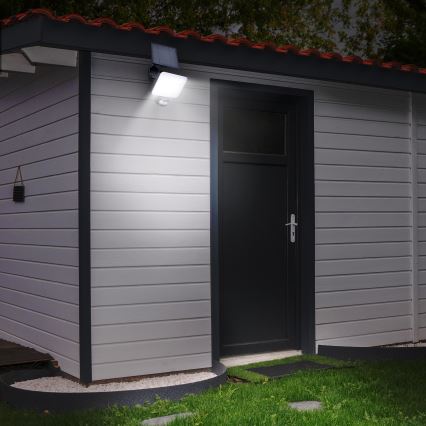 LED Solcellstrålkastare med rörelsesensor LED/11W/3,7V 4400mAh 3000K/4000K/6500K IP54