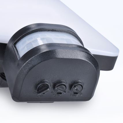 LED Solcellstrålkastare med rörelsesensor LED/11W/3,7V 4400mAh 3000K/4000K/6500K IP54