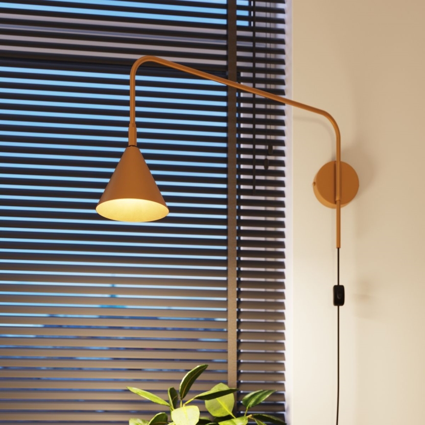Vägglampa NOX 1xE14/10W/230V guld