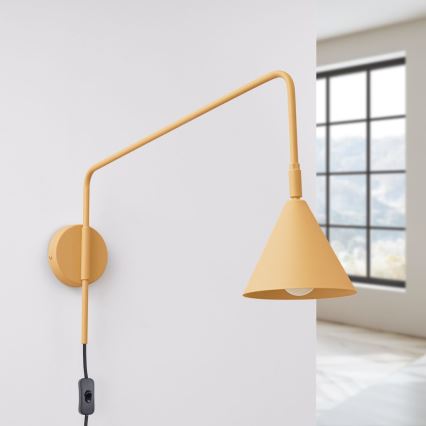 Vägglampa NOX 1xE14/10W/230V guld