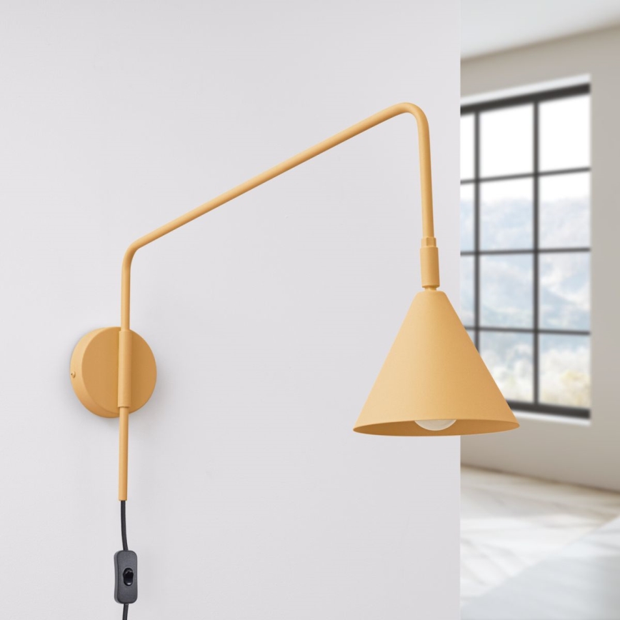 Vägglampa NOX 1xE14/10W/230V guld