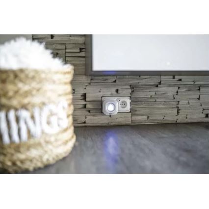 Trådlös ringklocka för vägguttag 230V IP44 vit