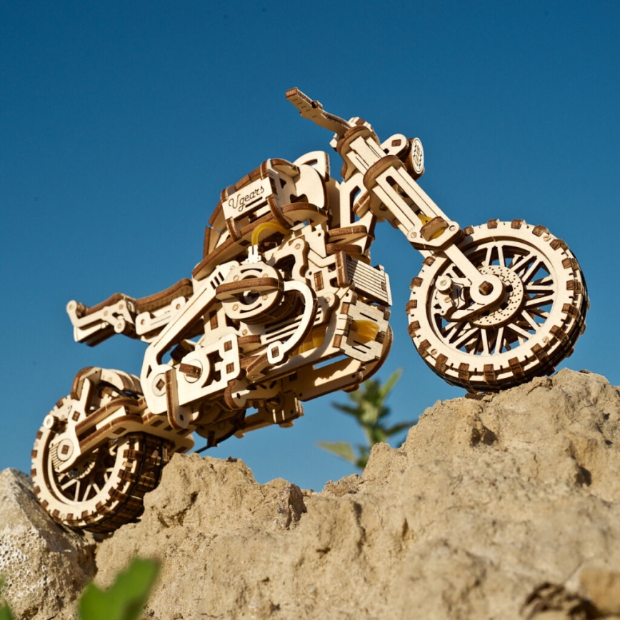 Ugears - 3D Mekaniskt pussel i trä Scrambler motorcykel med vagn