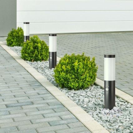 Utomhuslampa med sensor 1xE27/60W/230V IP44 45cm grå