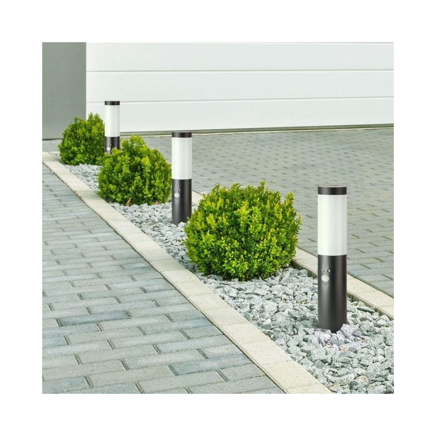 Utomhuslampa med sensor 1xE27/60W/230V IP44 45cm grå