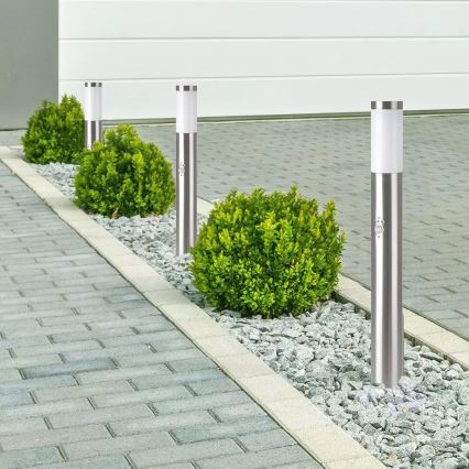 Utomhuslampa med sensor 1xE27/60W/230V IP44 80cm matt krom