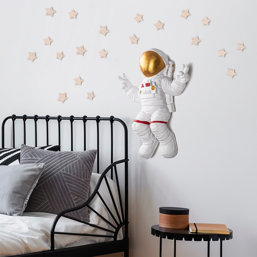 Väggdekoration 47x35 cm astronaut guld
