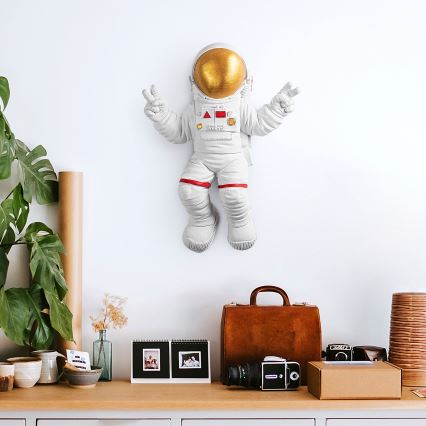 Väggdekoration 47x35 cm astronaut guld