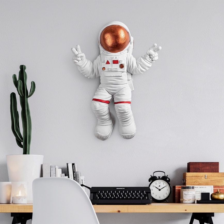 Väggdekoration 47x35 cm astronaut koppar