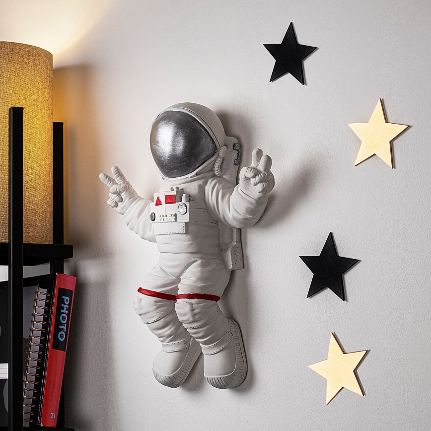 Väggdekoration 47x35 cm astronaut silver