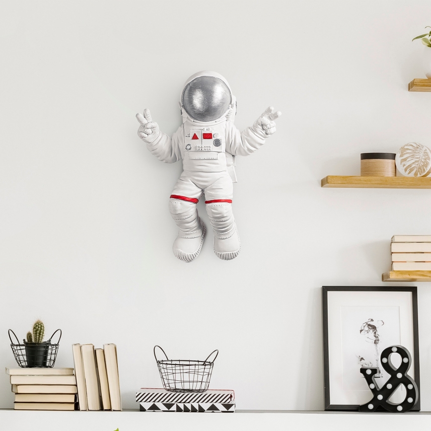 Väggdekoration 47x35 cm astronaut silver