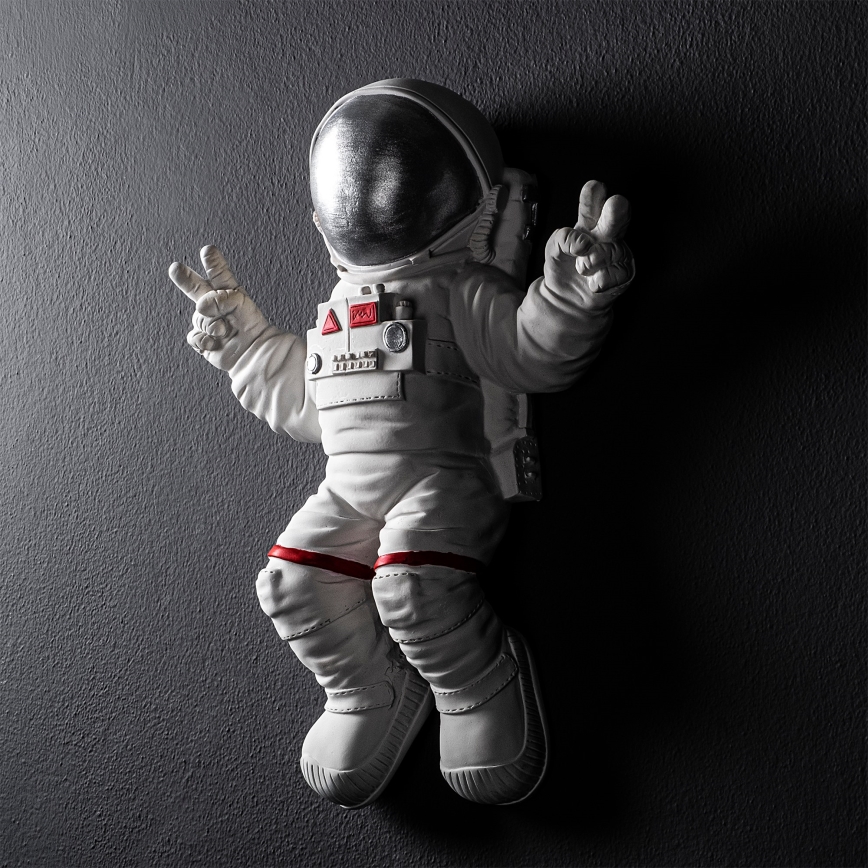 Väggdekoration 47x35 cm astronaut silver