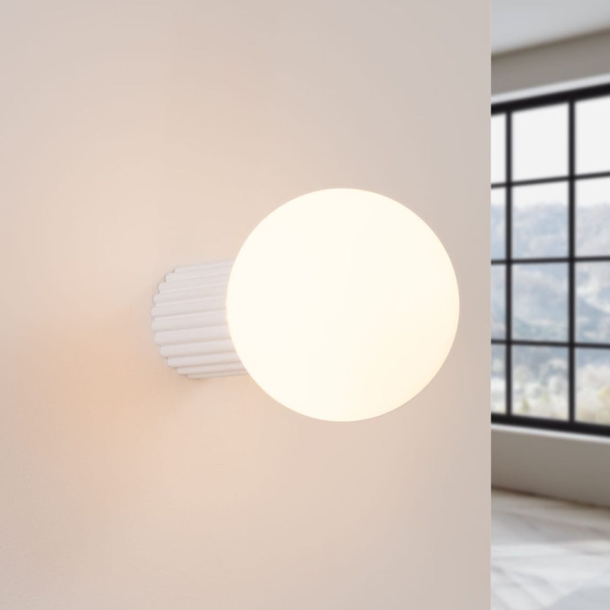 Vägglampa för badrum HALO 1xG9/8W/230V diameter 12 cm IP44 vit