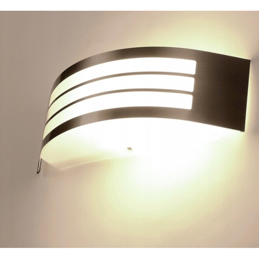Vägglampa för utomhusbruk 1xE27/14W/230V IP44 matt krom