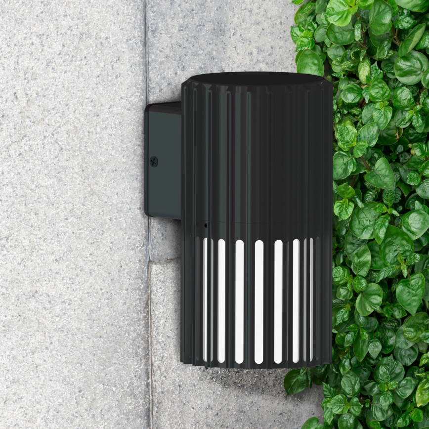 Vägglampa för utomhusbruk KUUSAMO 1xE27/20W/230V IP54 antracit