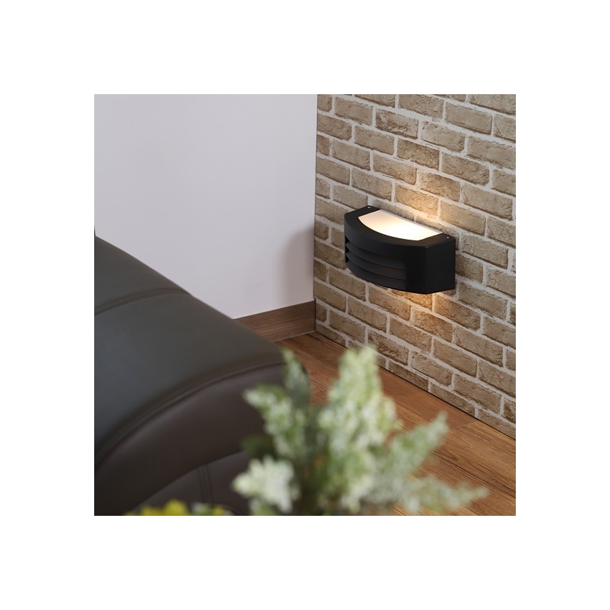 Vägglampa för utomhusbruk OLIANA 1xE27/60W/230V IP54 svart
