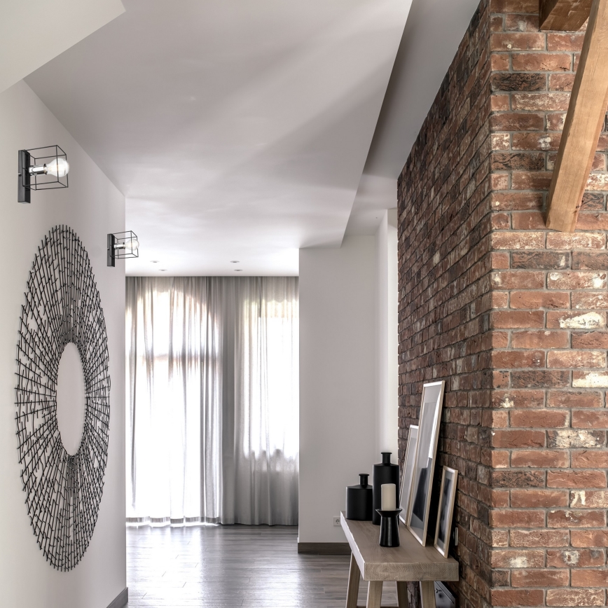 Vägglampa MIKA 1xE27/60W/230V svart/skinande krom