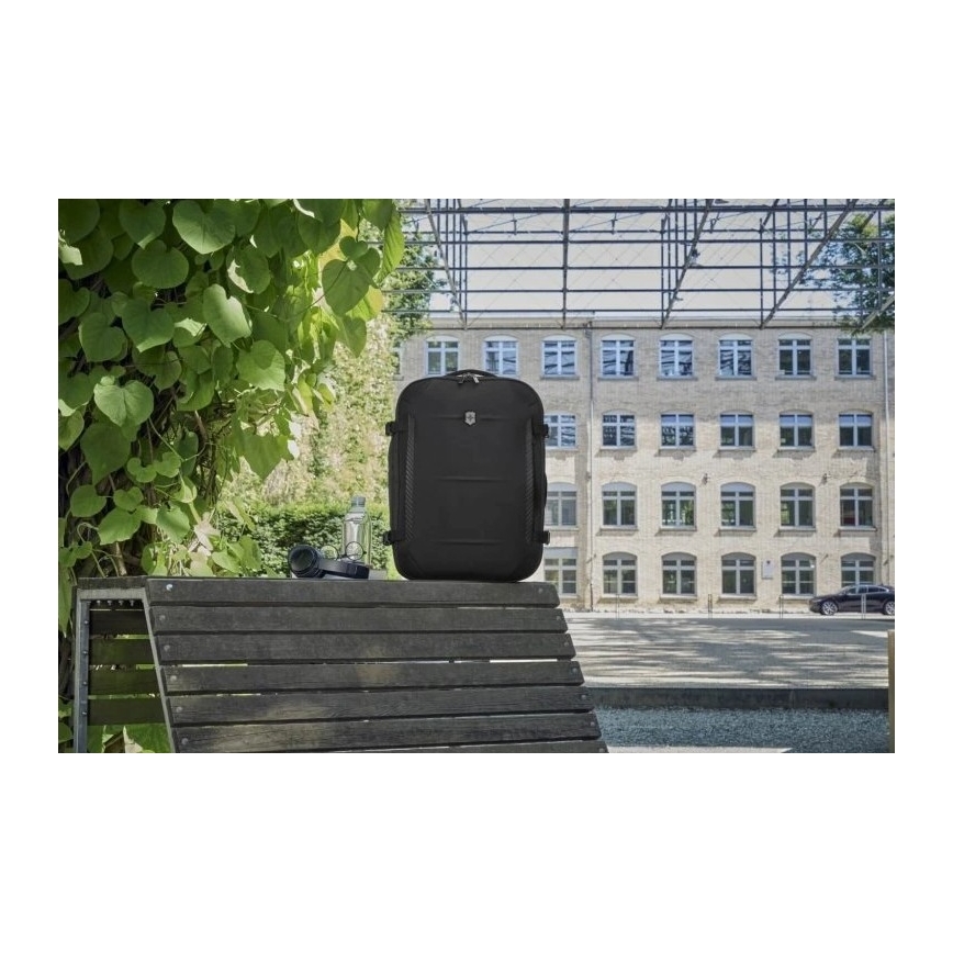 Victorinox - Ryggsäck Crosslight Boarding 37 l svart