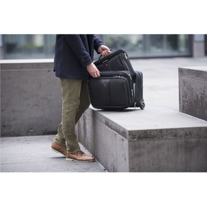 Wenger - Reseväska på hjul 25 l 17" + laptopväska 15,6" Patriot svart