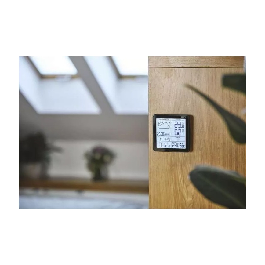 Wireless weather station with an alarm clock 3xAA svart