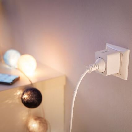 WiZ - Smart uttag E 2300W + effektmätare Wi-Fi