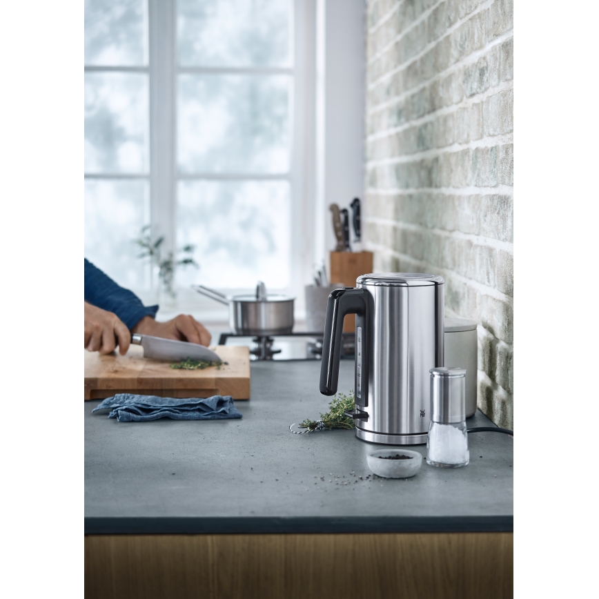 WMF - Vattenkokare LONO 1,6l 2400W/230V skinande krom